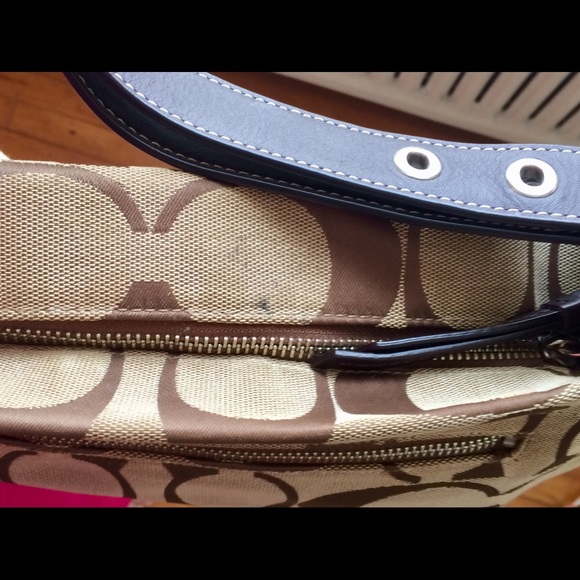 Coach Signature Brown &Beige Shoulder Bag & Wallet - Picture 13 of 13